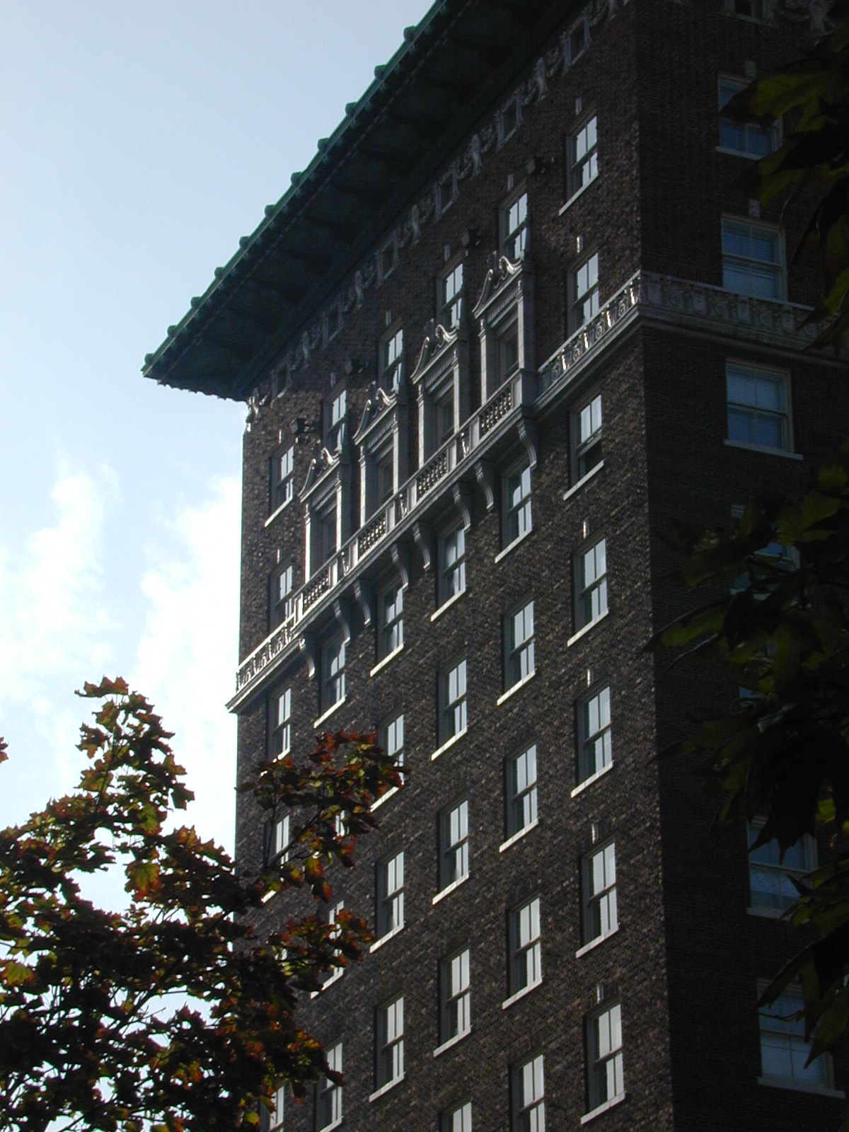 hill-hotel-detail